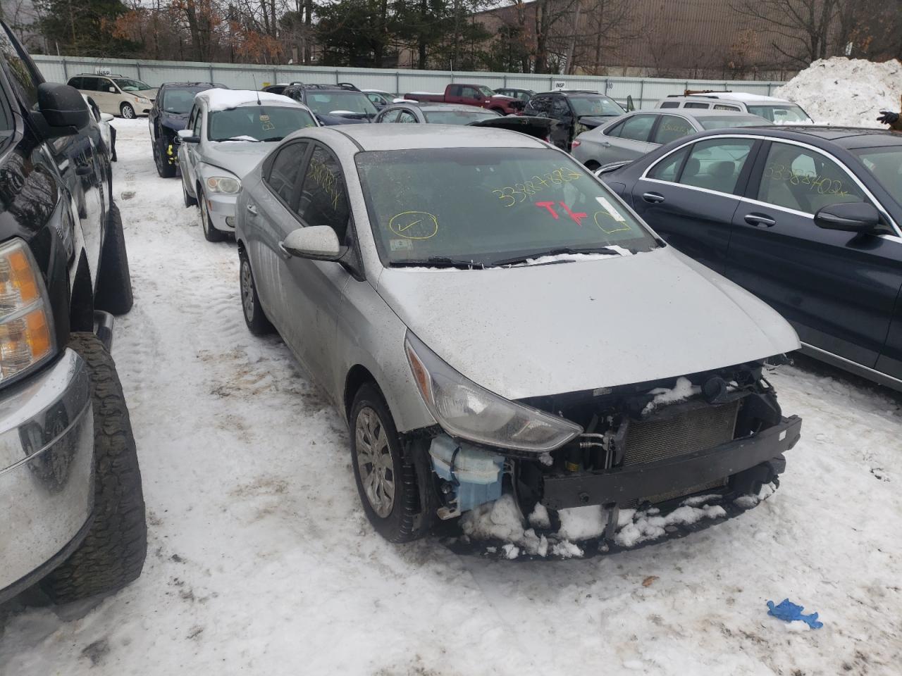 HYUNDAI ACCENT SE 2018 with VIN 3KPC24A35JE008546 - Photo from auction