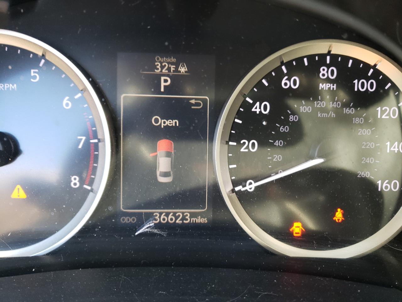 Photo 8 from auction – 2016 LEXUS IS 300 with VIN JTHCM1D26G5011759