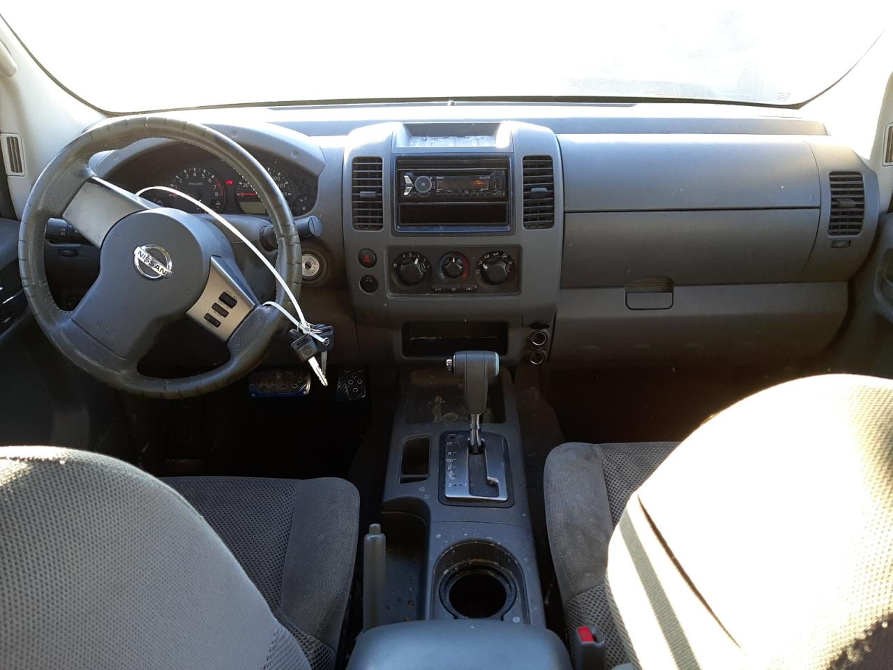 Photo 9 from auction – 2005 NISSAN FRONTIER C with VIN 1N6AD07U65C401766