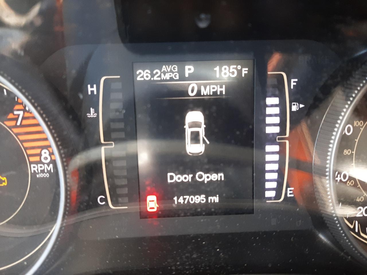 Photo 8 from auction – 2018 JEEP CHEROKEE L with VIN 1C4PJLCX5JD605986