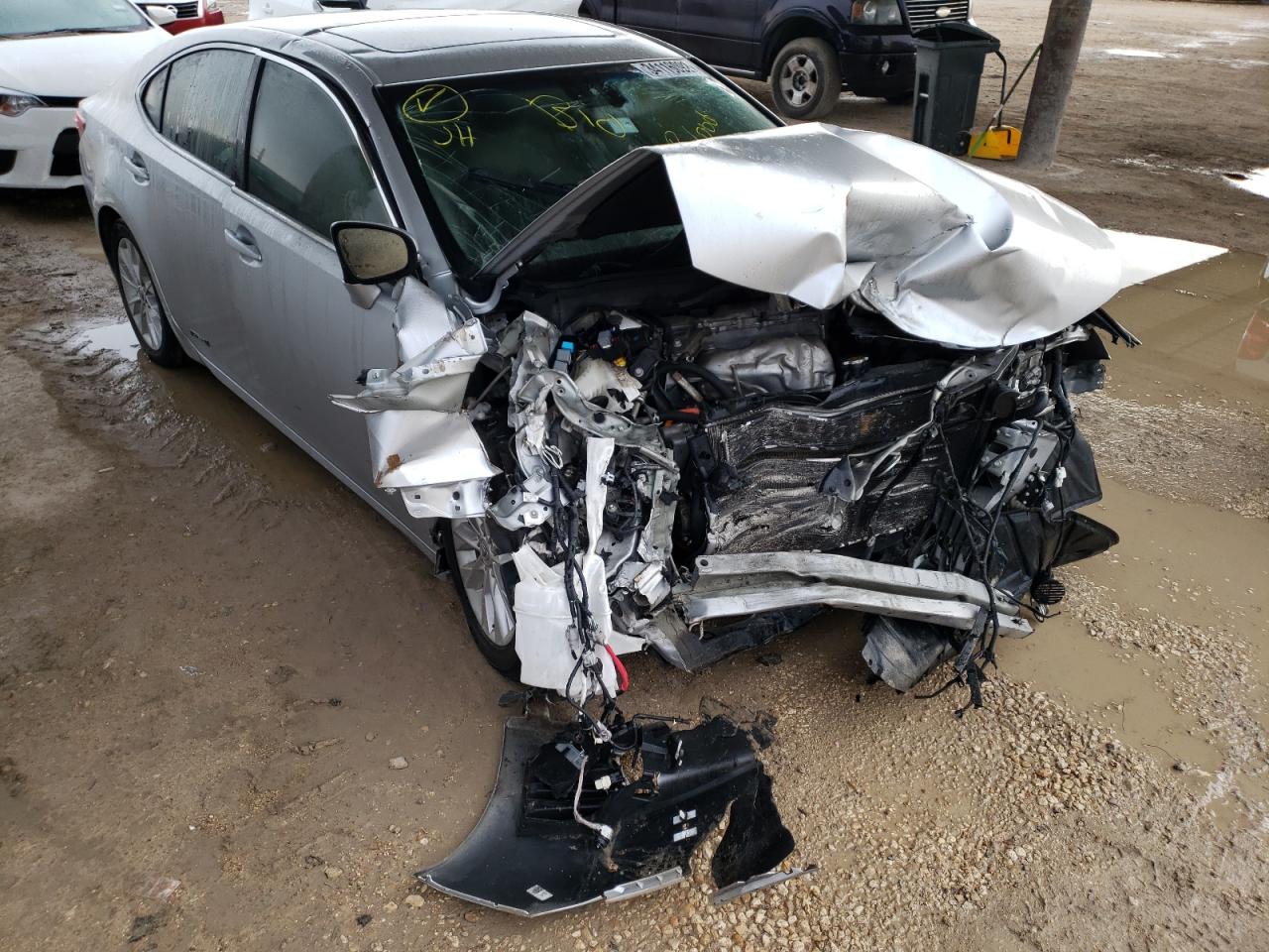 Photo 9 from auction – 2013 LEXUS ES 300H with VIN JTHBW1GGXD2034441