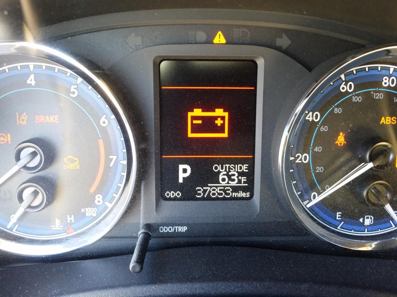 Photo 8 from auction – 2018 TOYOTA COROLLA L with VIN 2T1BURHE3JC970935