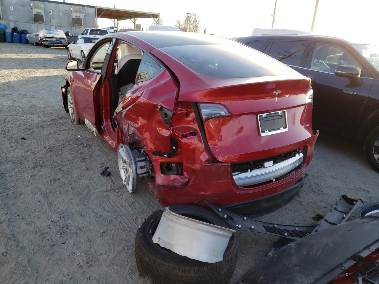 Photo 3 from auction – 2021 TESLA MODEL Y with VIN 5YJYGDEE5MF264137