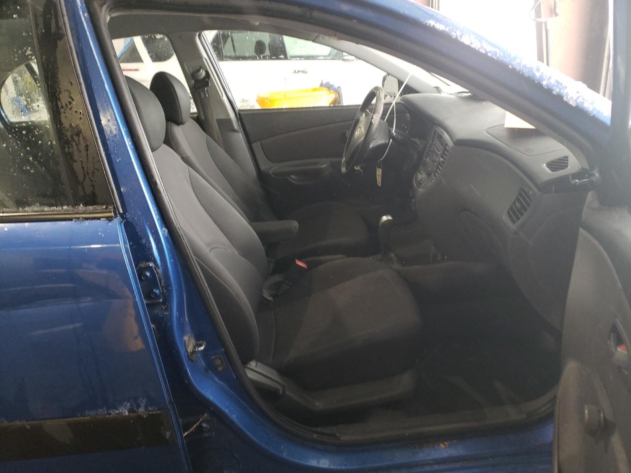 Photo 5 from auction – 2007 KIA RIO BASE with VIN KNADE123876204887