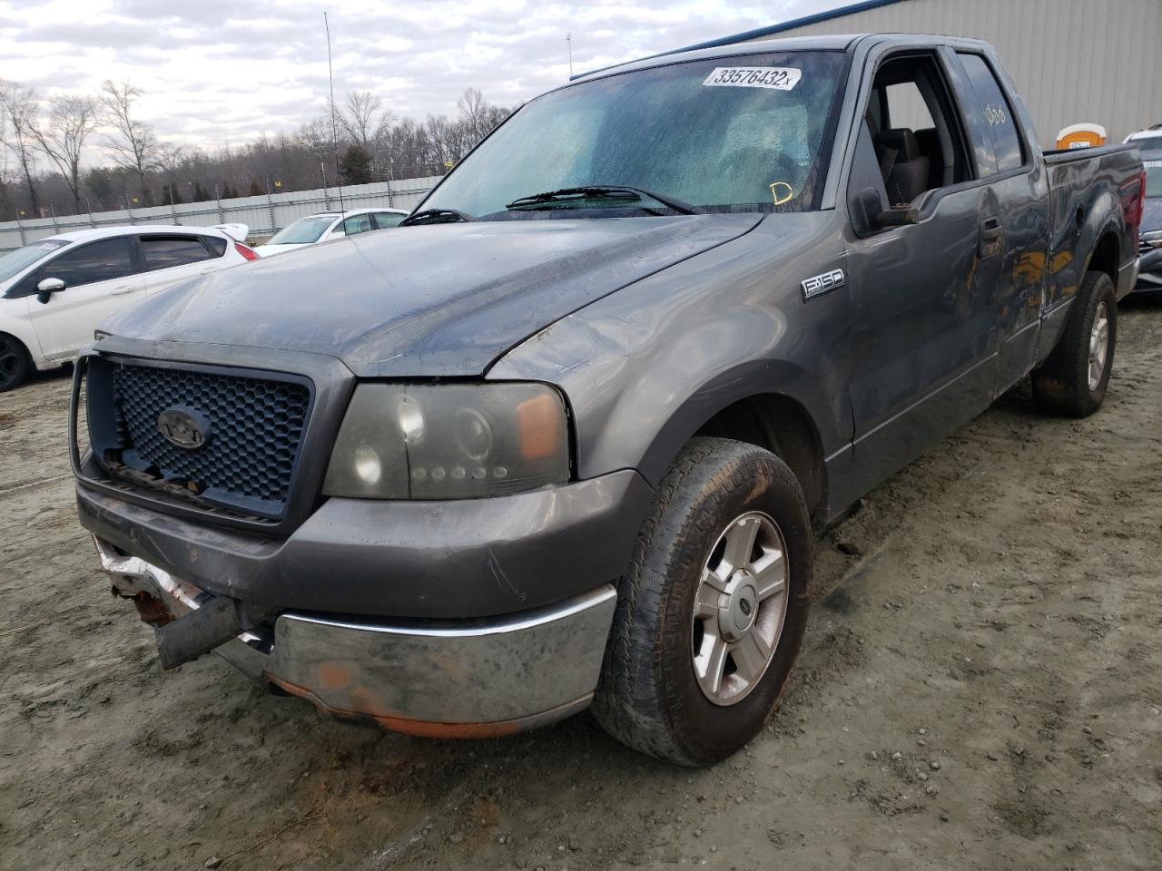 Photo 2 from auction – 2004 FORD F150 with VIN 1FTRX12W24NA15960