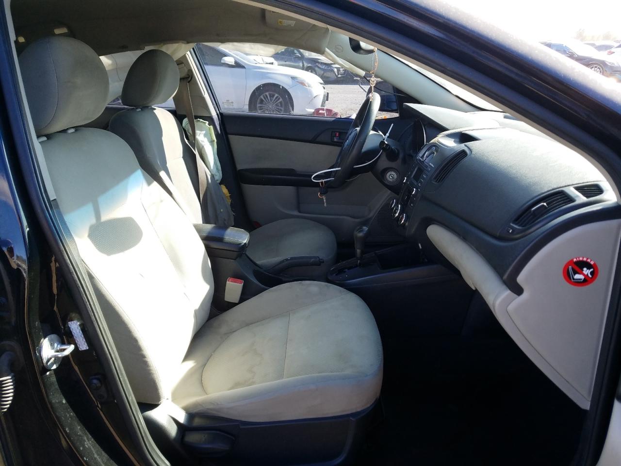 Photo 5 from auction – 2010 KIA FORTE EX with VIN KNAFU4A2XA5270019