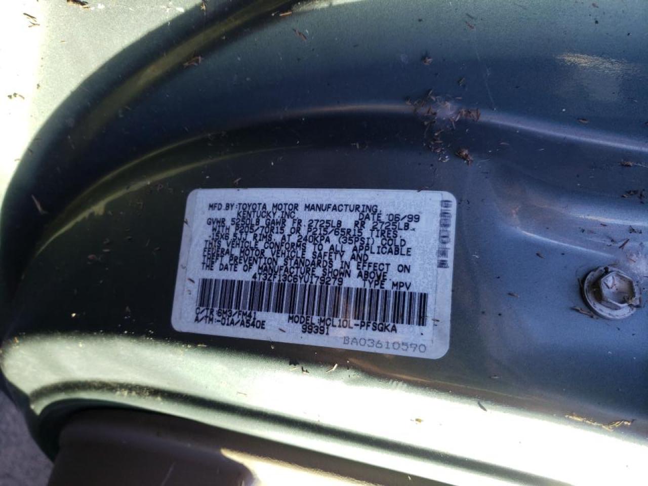 Photo 10 from auction – 2000 TOYOTA SIENNA LE with VIN 4T3ZF13C6YU179279
