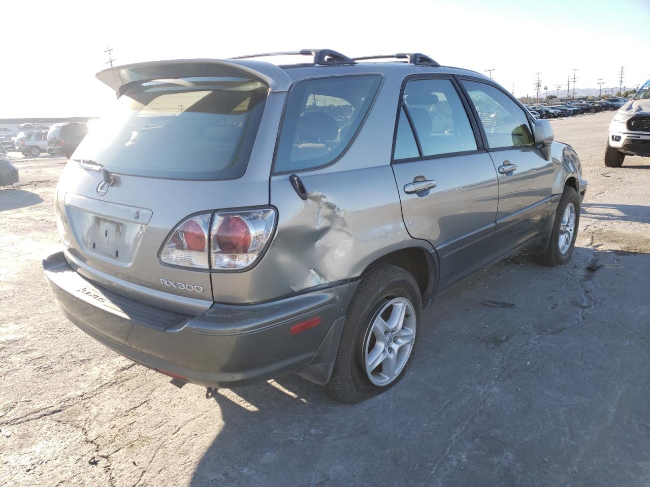 Photo 4 from auction – 2001 LEXUS RX 300 with VIN JTJGF10U710089036