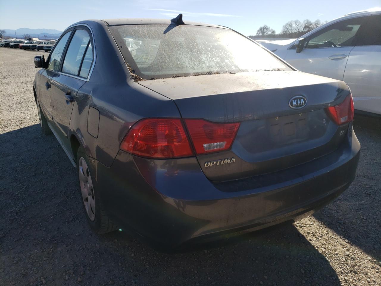 Photo 3 from auction – 2009 KIA OPTIMA LX with VIN KNAGE228395289130