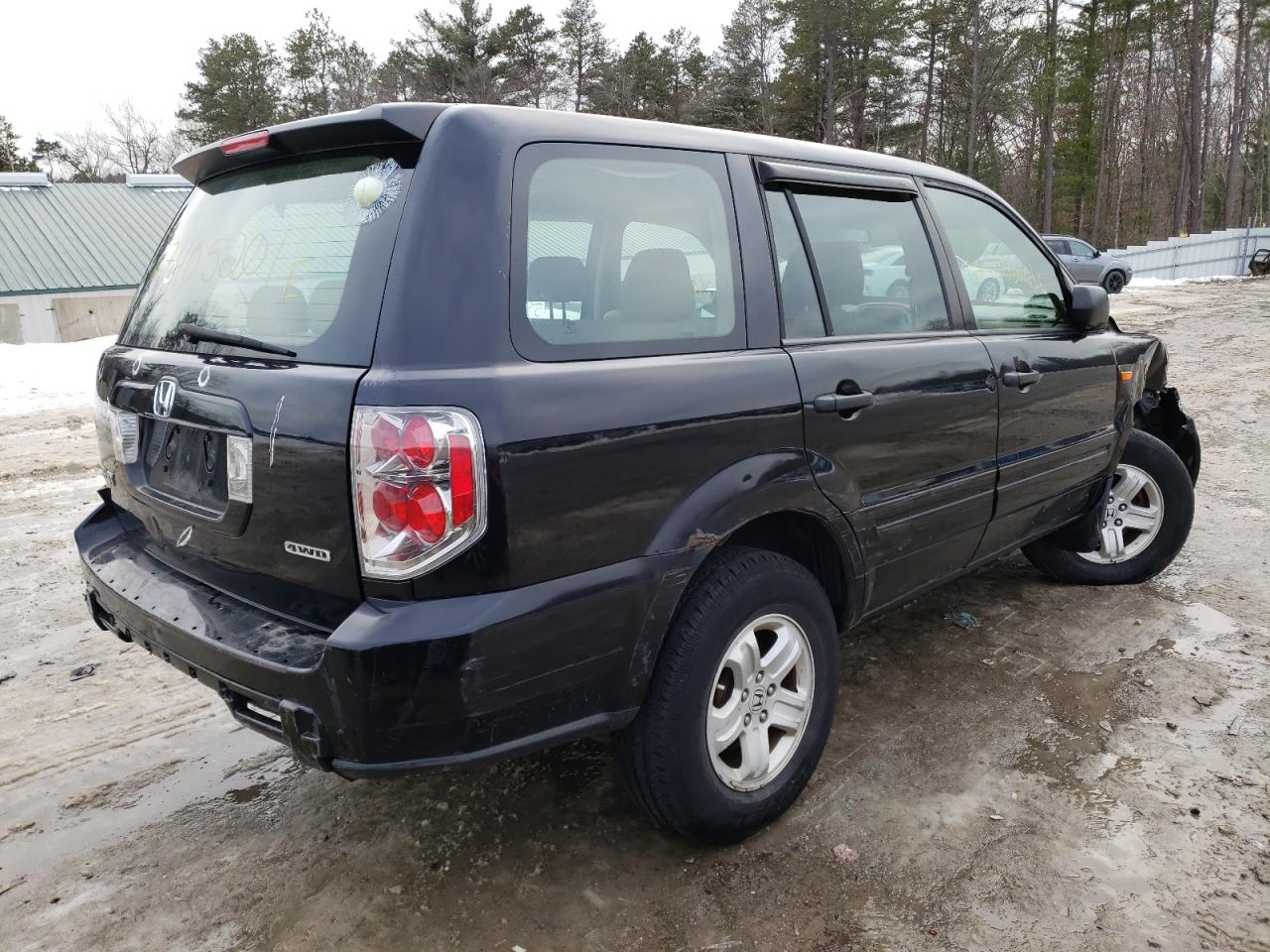 Photo 4 from auction – 2006 HONDA PILOT LX with VIN 2HKYF18156H519819