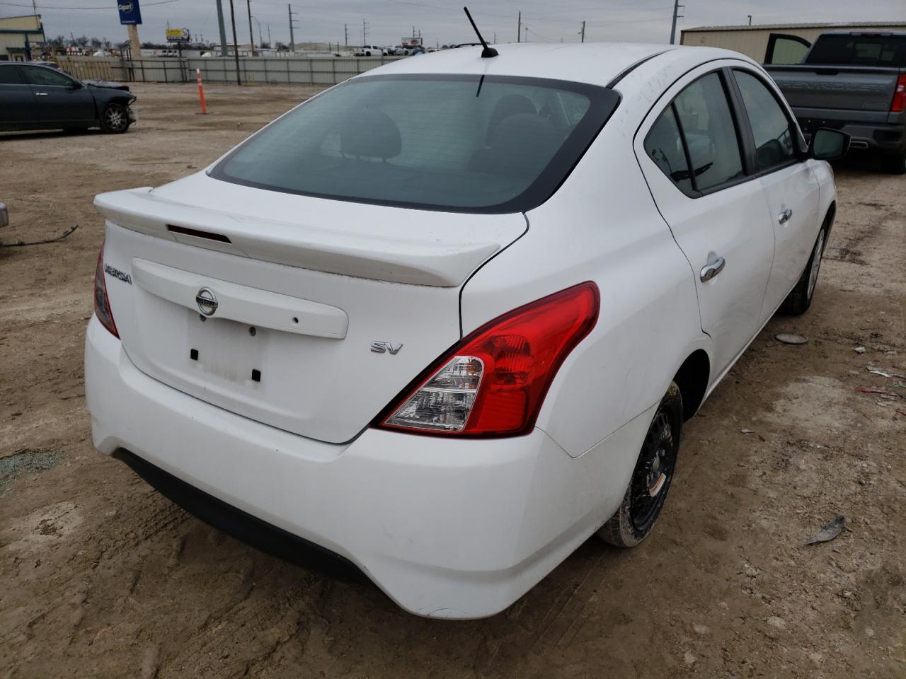 Photo 4 from auction – 2018 NISSAN VERSA S with VIN 3N1CN7AP8JL866149