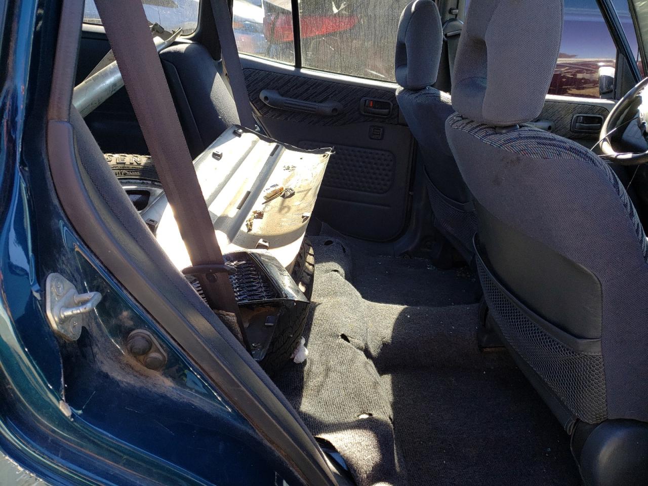 Photo 6 from auction – 2000 TOYOTA RAV4 with VIN JT3GP10VXY7065327