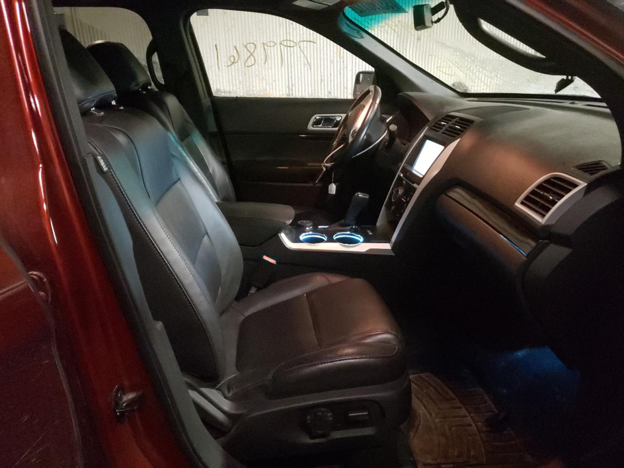 Photo 5 from auction – 2014 FORD EXPLORER L with VIN 1FM5K8F84EGA64385