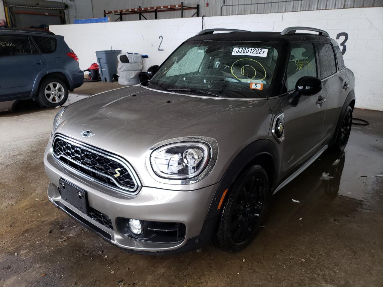 Photo 2 from auction – 2018 MINI COOPER S E with VIN WMZYU7C4XJ3E56489