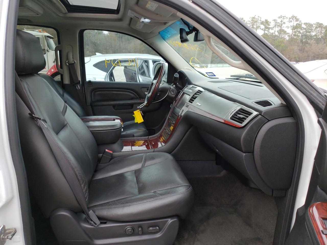 Photo 5 from auction – 2013 CADILLAC ESCALADE H with VIN 1GYS3EEJ4DR274635