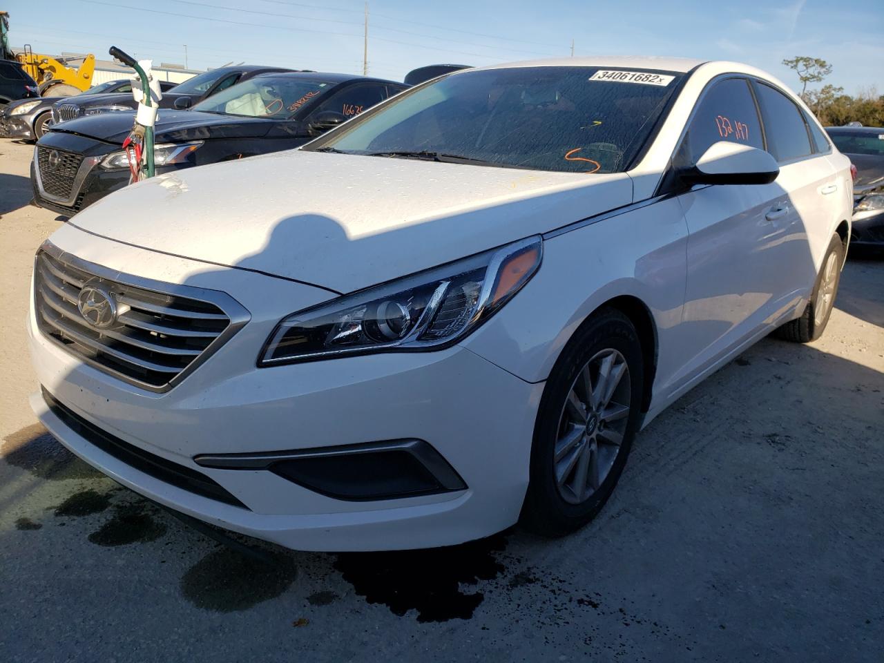 Photo 2 from auction – 2016 HYUNDAI SONATA SE with VIN 5NPE24AF4GH374165