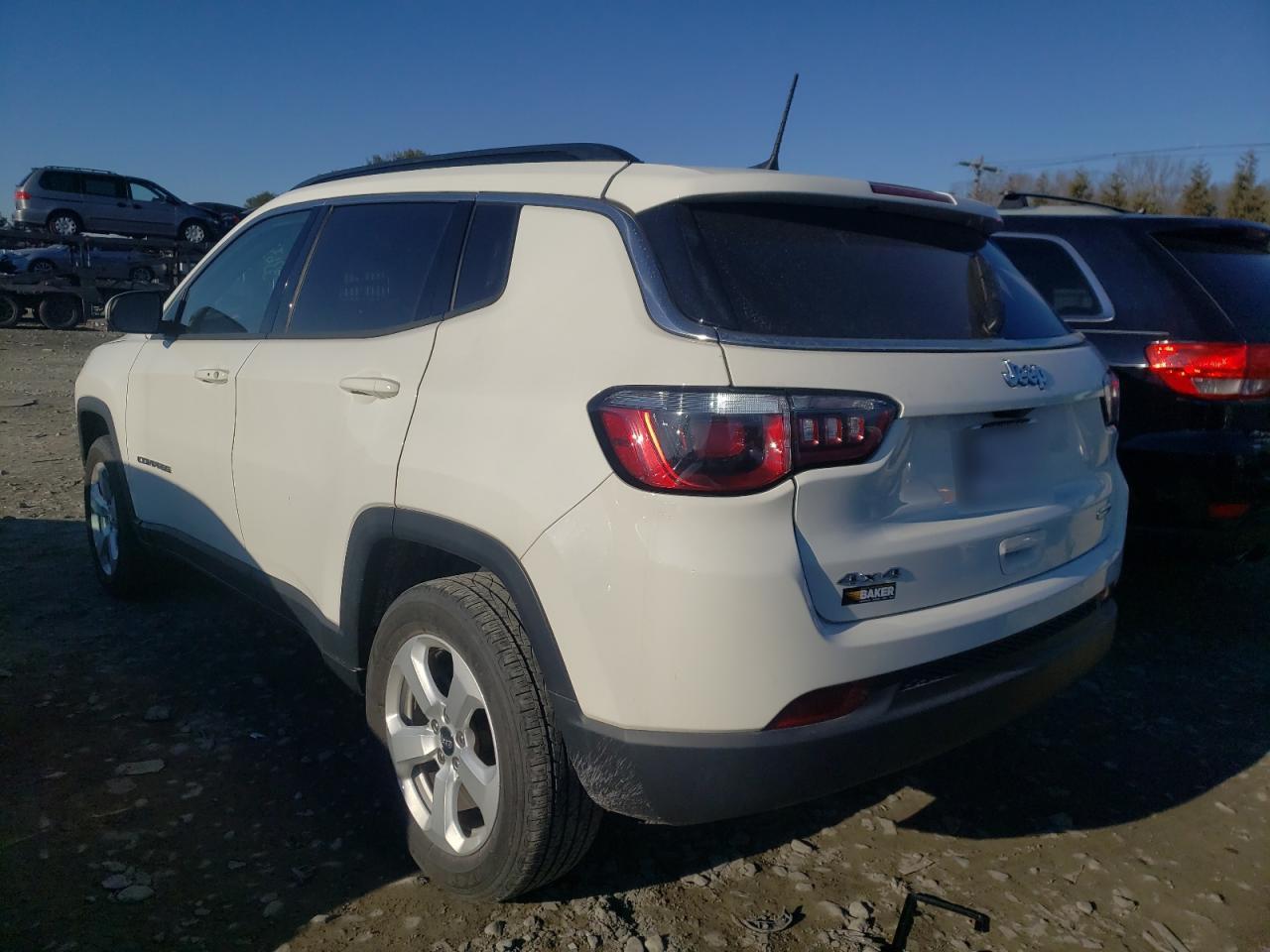 Photo 3 from auction – 2018 JEEP COMPASS LA with VIN 3C4NJDBB1JT403224