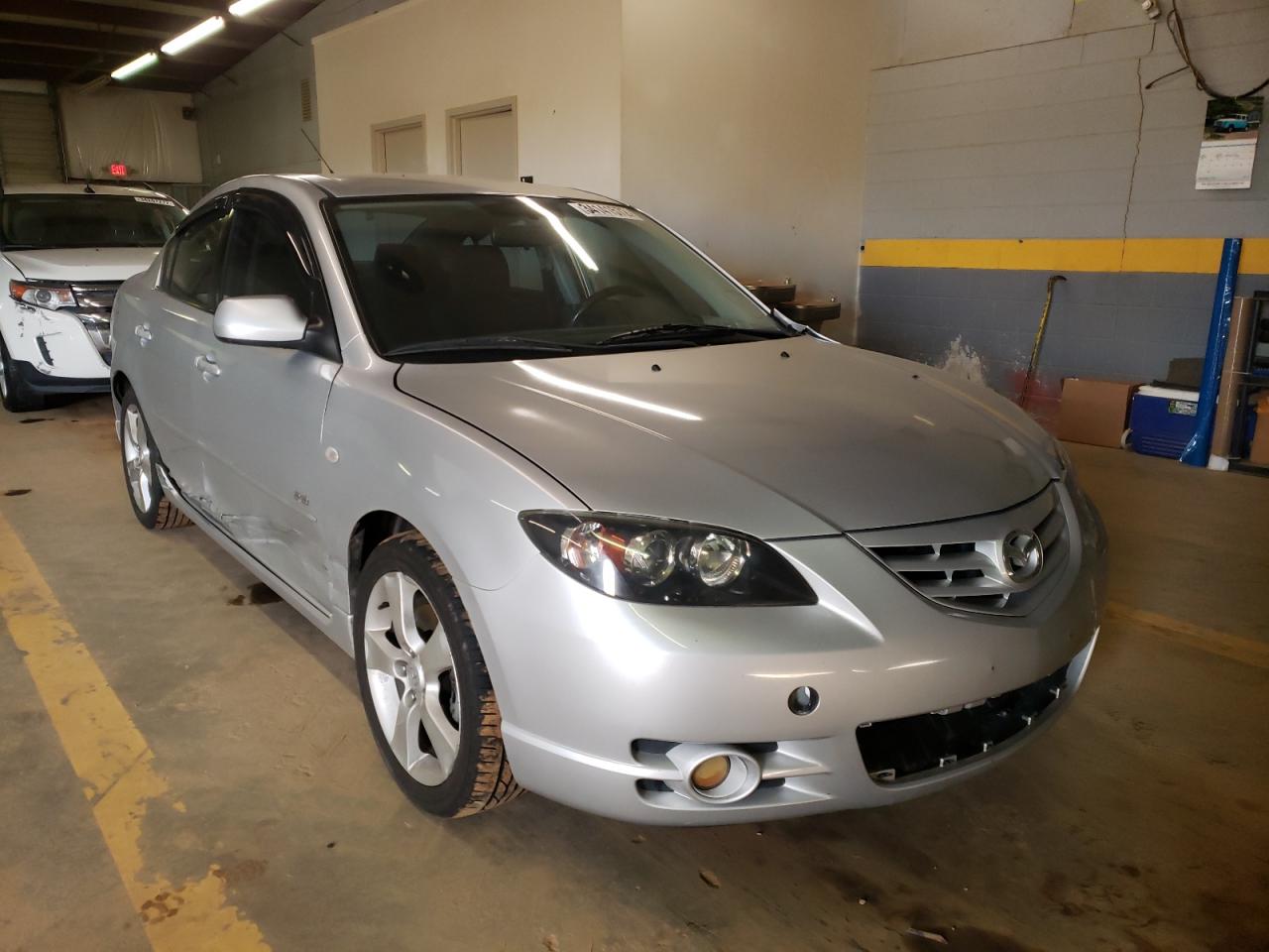 صورة رقم 1 من المزاد - 2004 MAZDA 3 S مع VIN JM1BK123241154175