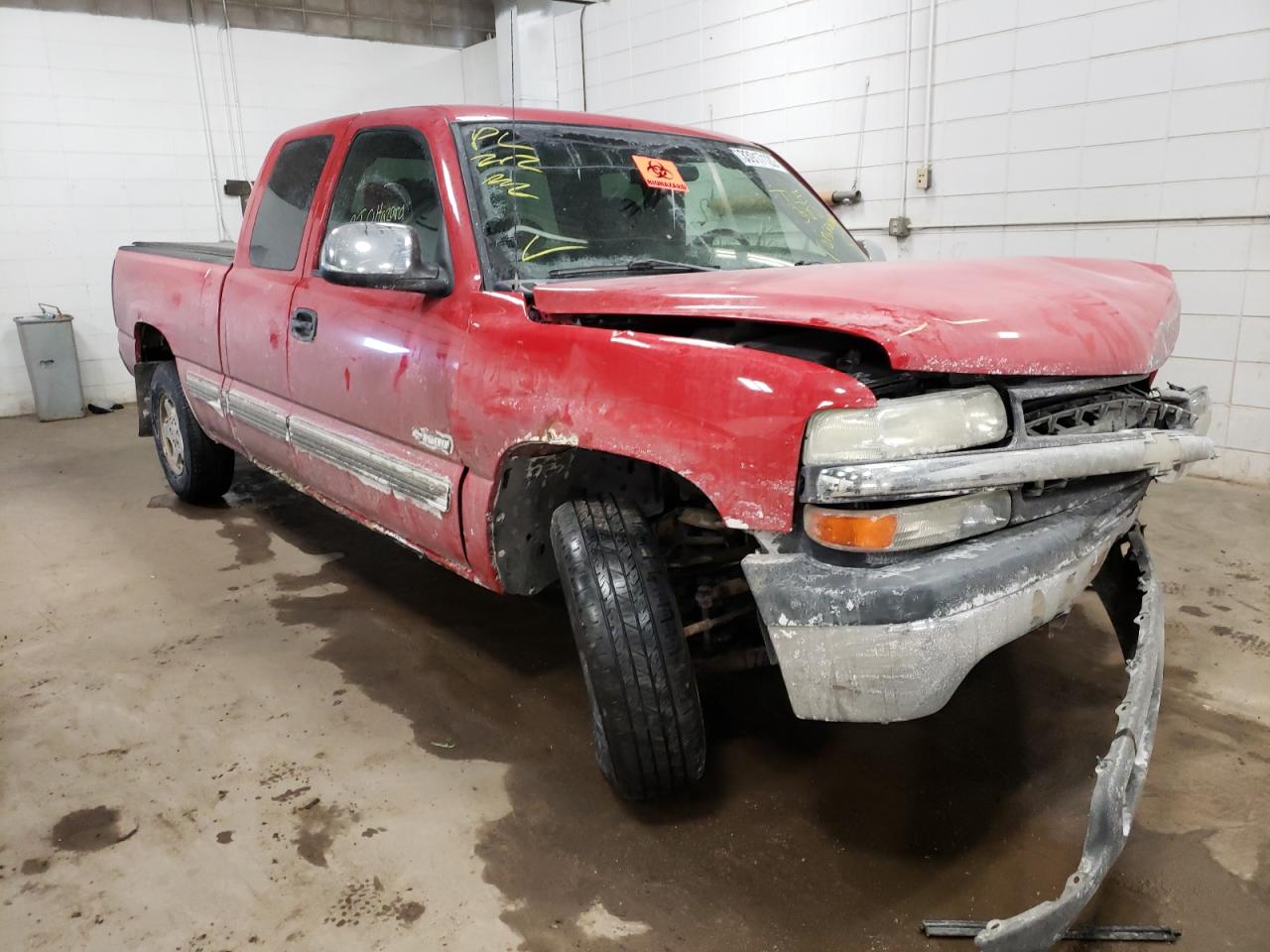 CHEVROLET SILVERADO 2002 with VIN 2GCEC19WX21347658 - Photo from auction