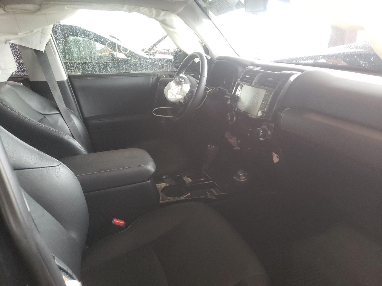Photo 5 from auction – 2020 TOYOTA 4RUNNER SR with VIN JTEBU5JR4L5816414