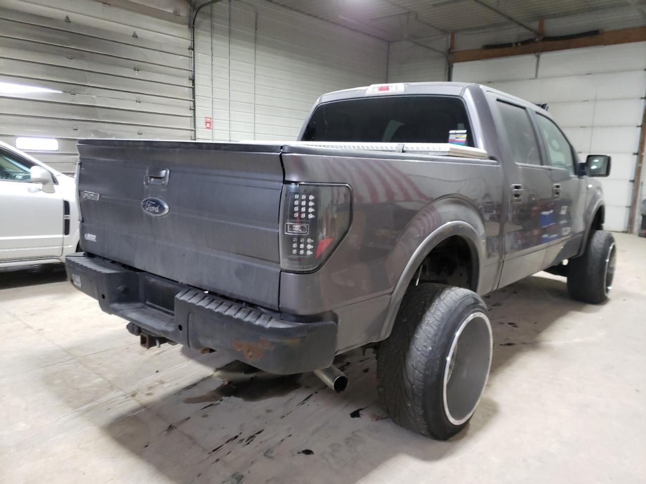 Photo 4 from auction – 2010 FORD F150 SUPER with VIN 1FTEW1C87AKE63285