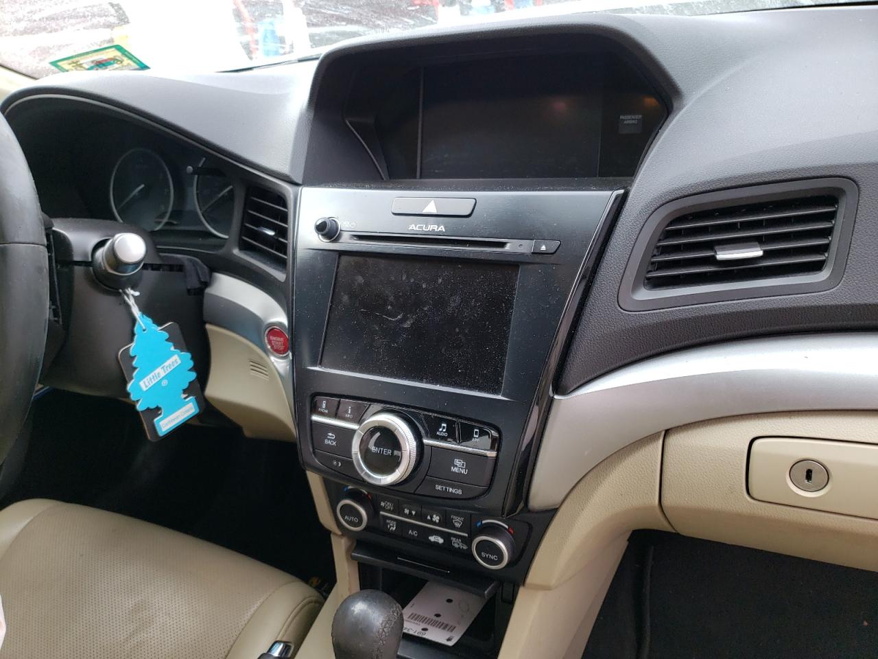 Photo 9 from auction – 2016 ACURA ILX PREMIU with VIN 19UDE2F77GA004426