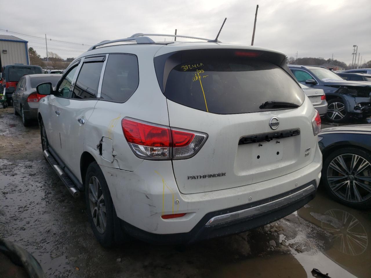 Photo 3 from auction – 2013 NISSAN PATHFINDER with VIN 5N1AR2MM1DC604241