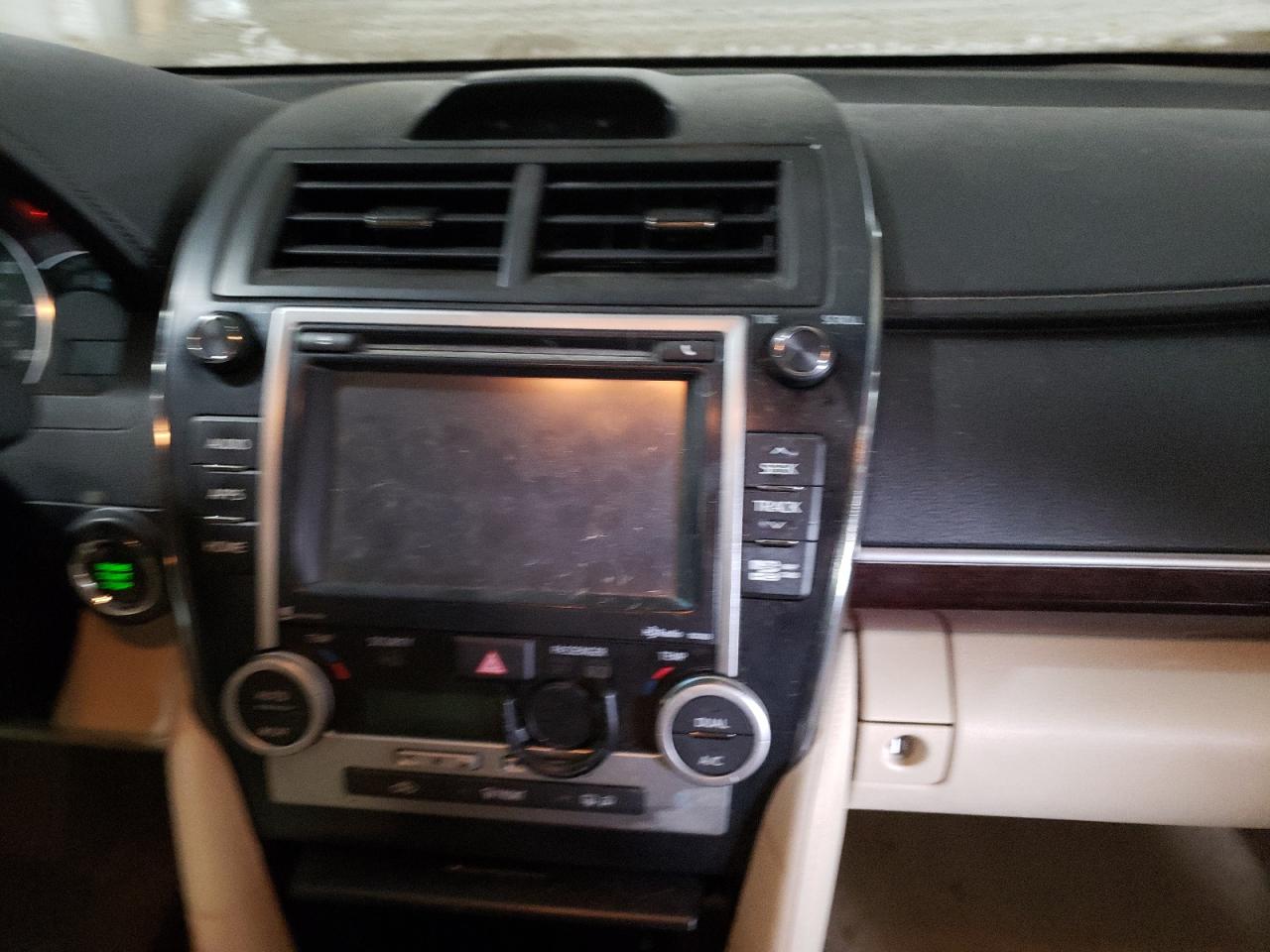Photo 9 from auction – 2014 TOYOTA CAMRY L with VIN 4T4BF1FK3ER403123