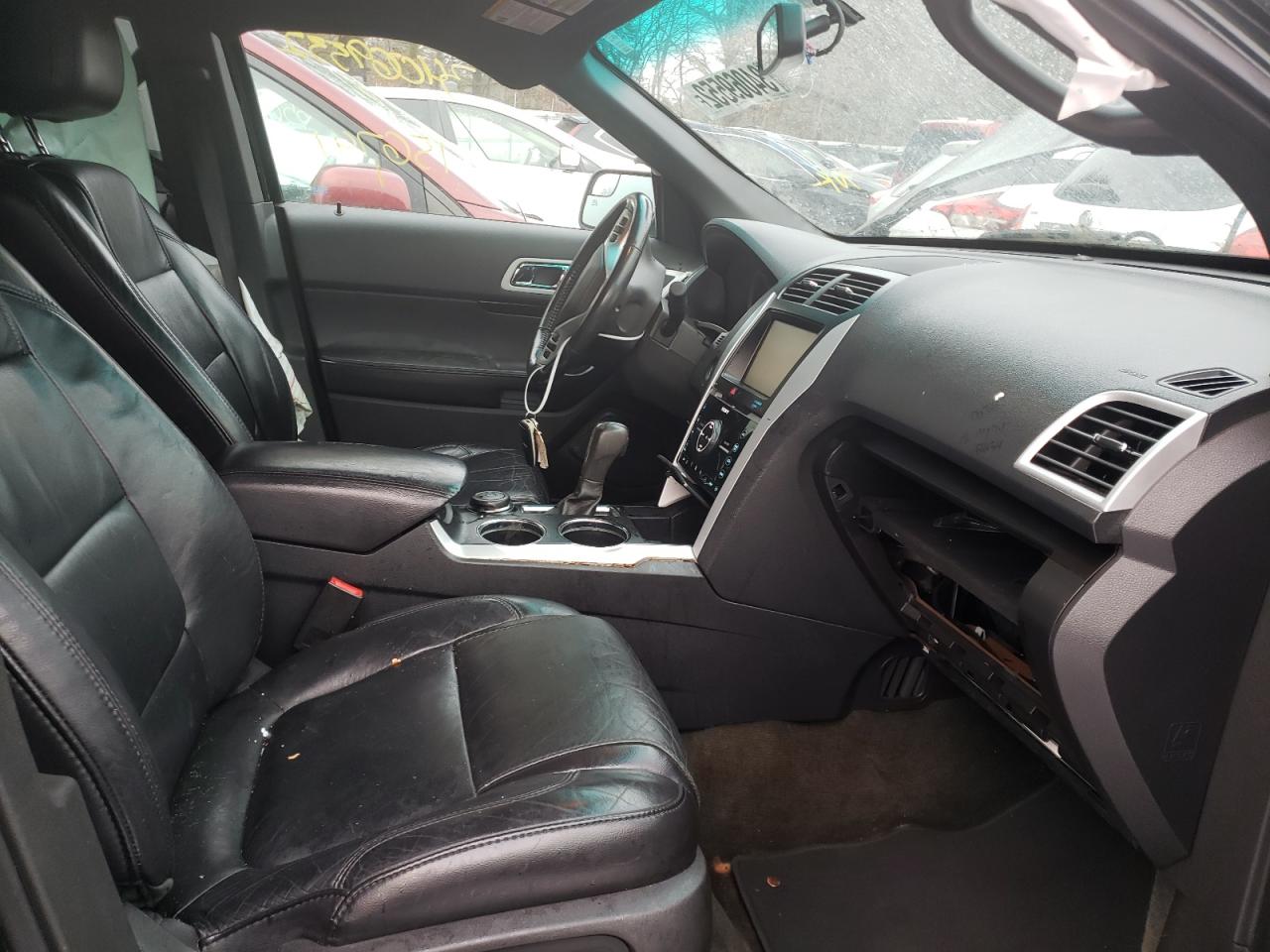 Photo 5 from auction – 2013 FORD EXPLORER L with VIN 1FM5K8F81DGC81973