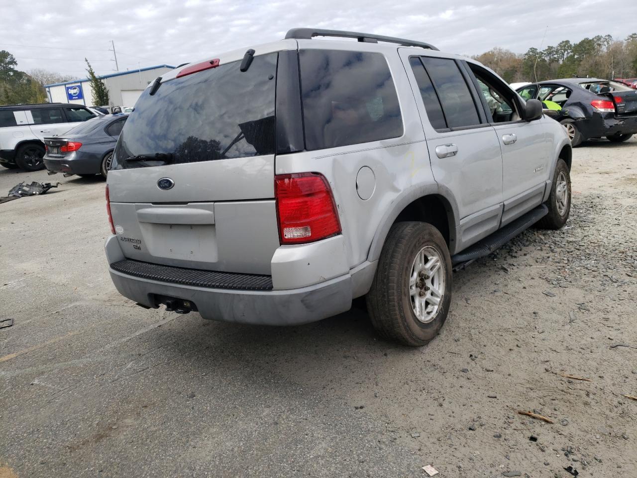 Photo 4 from auction – 2002 FORD EXPLORER X with VIN 1FMZU63EX2UB62053