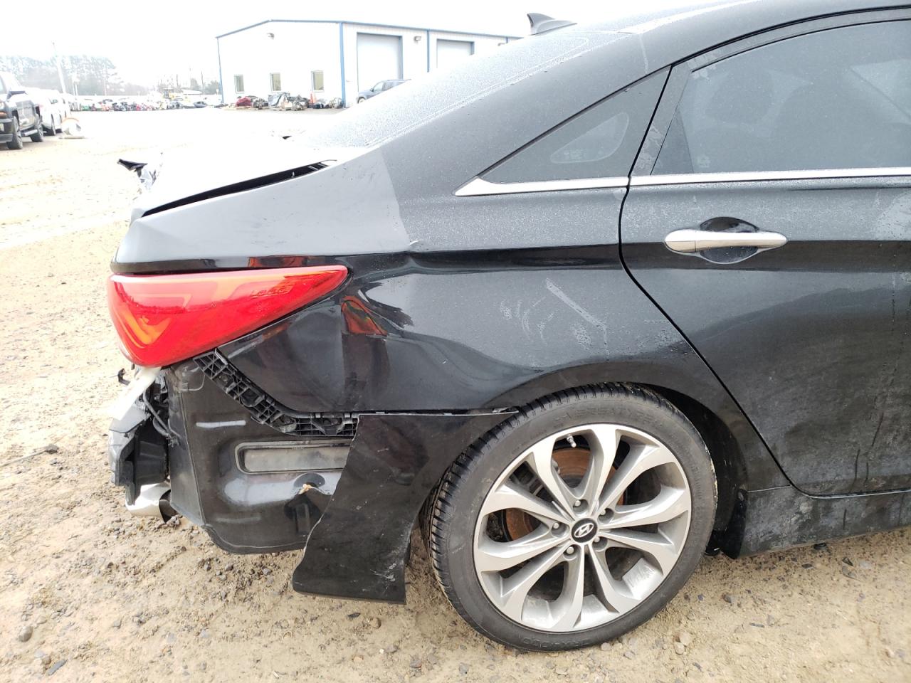 Photo 9 from auction – 2014 HYUNDAI SONATA SE with VIN 5NPEC4AB9EH822763