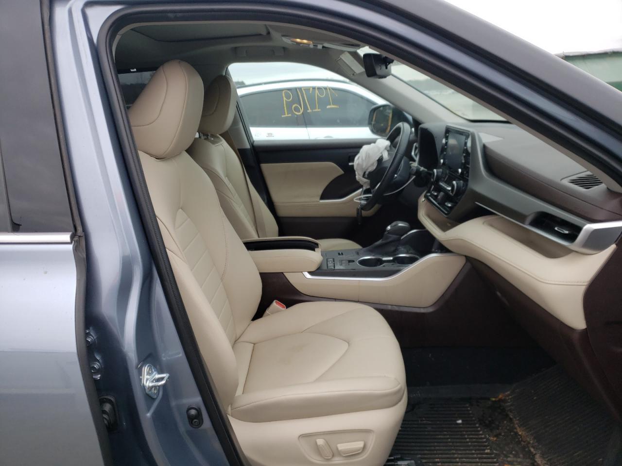 Photo 5 from auction – 2020 TOYOTA HIGHLANDER with VIN 5TDGZRAH8LS011939