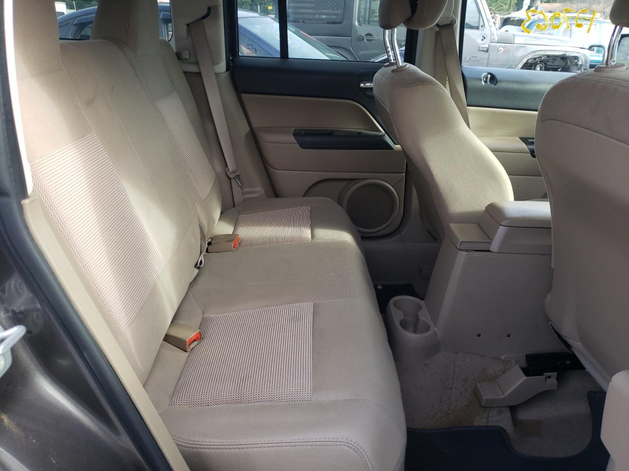 Photo 6 from auction – 2015 JEEP PATRIOT with VIN 1C4NJPBA8FD397685
