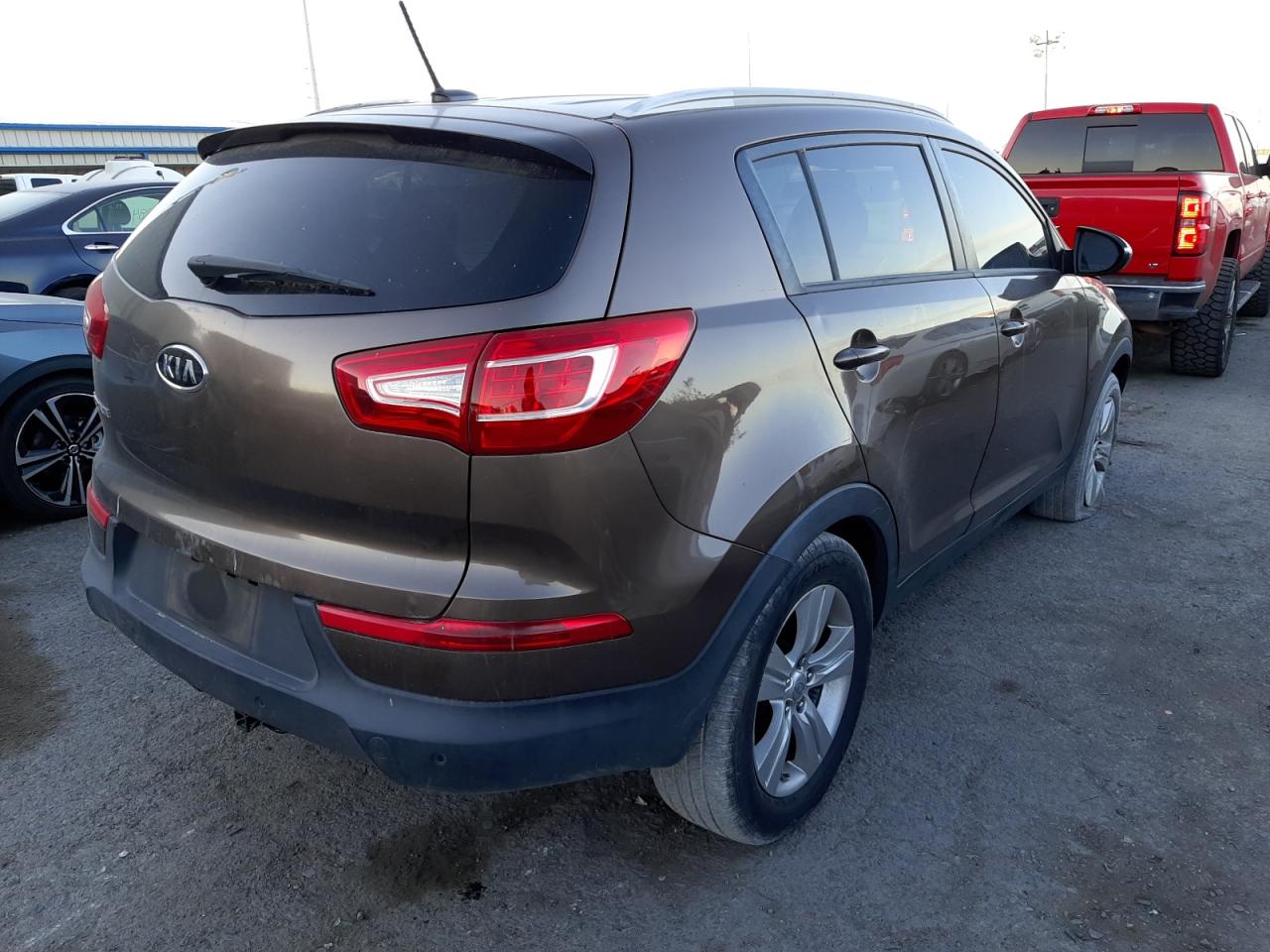 Photo 4 from auction – 2011 KIA SPORTAGE L with VIN KNDPB3A26B7051474