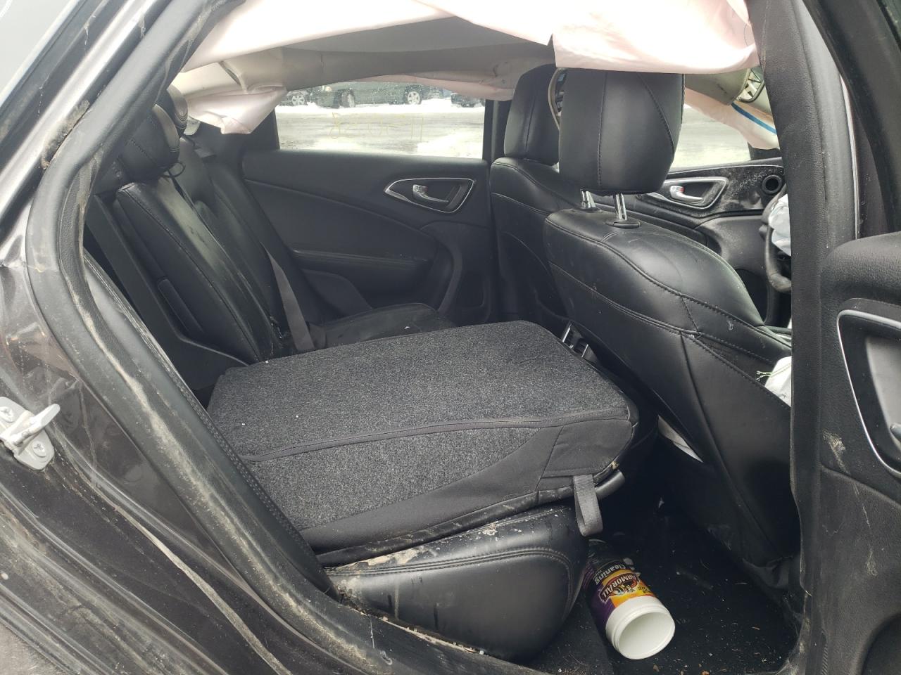 Photo 6 from auction – 2015 CHRYSLER 200 C with VIN 1C3CCCCBXFN643474