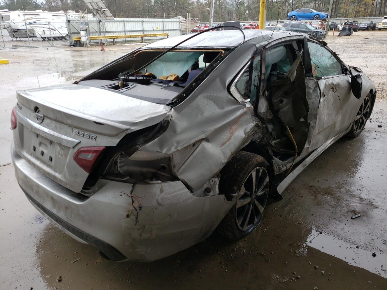 Photo 4 from auction – 2017 NISSAN ALTIMA 3.5 with VIN 1N4BL3AP3HC156434