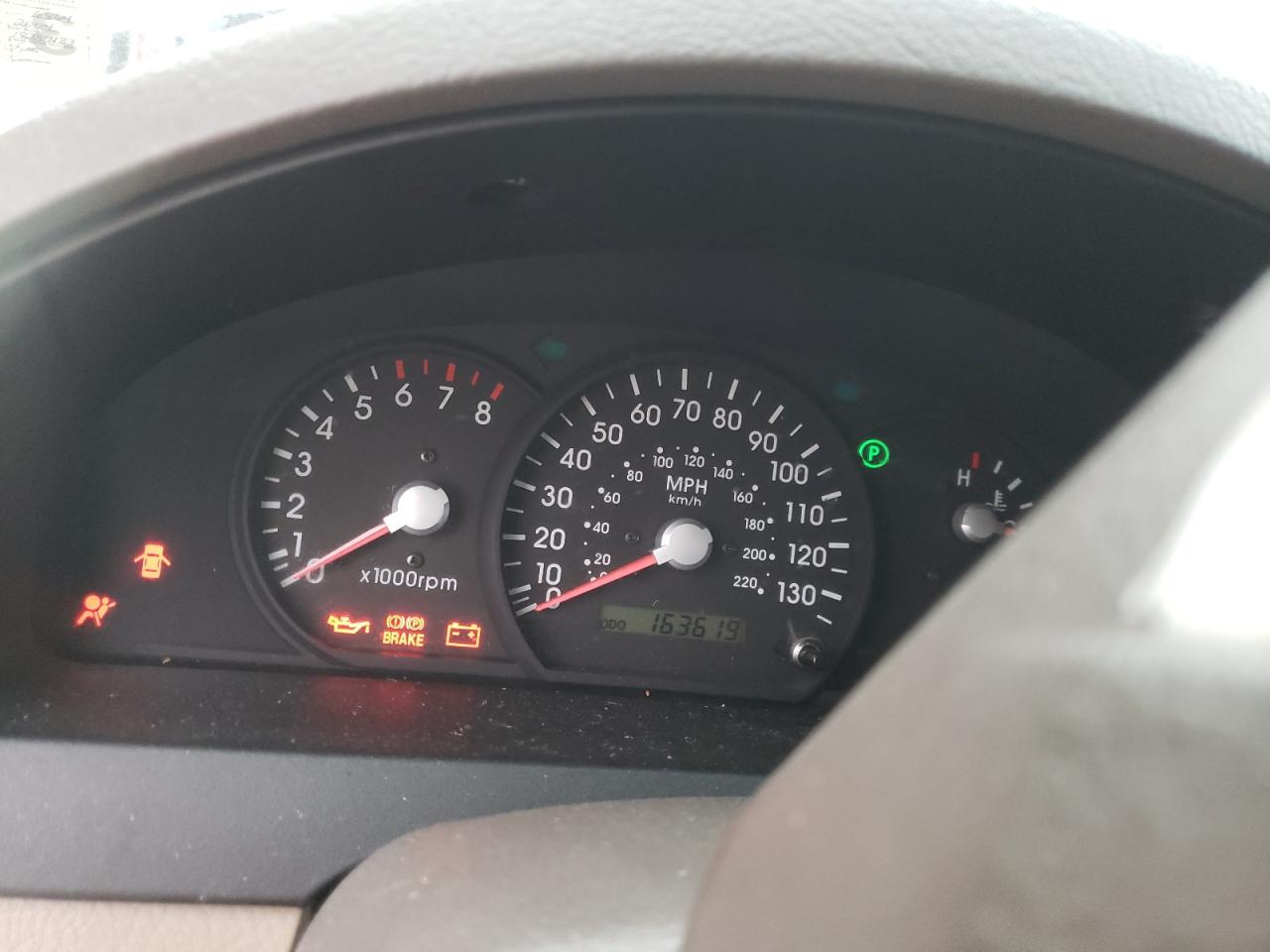 Photo 8 from auction – 2004 KIA SORENTO EX with VIN KNDJC733945226864