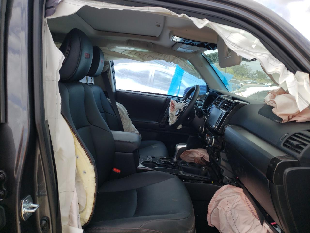 Photo 5 from auction – 2021 TOYOTA 4RUNNER SR with VIN JTERU5JR7M5938992