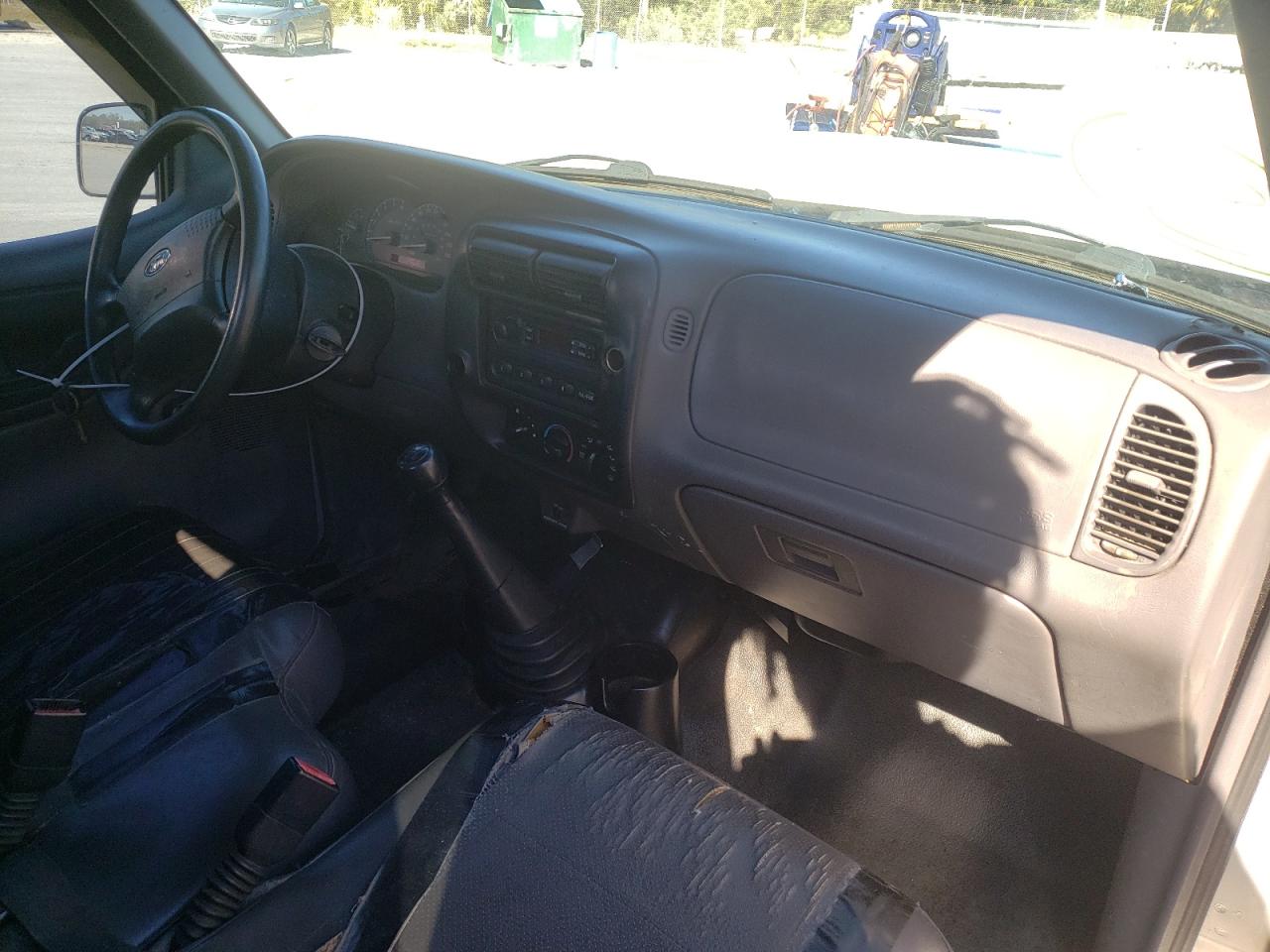 Photo 9 from auction – 2002 FORD RANGER with VIN 1FTYR10D62TA63784