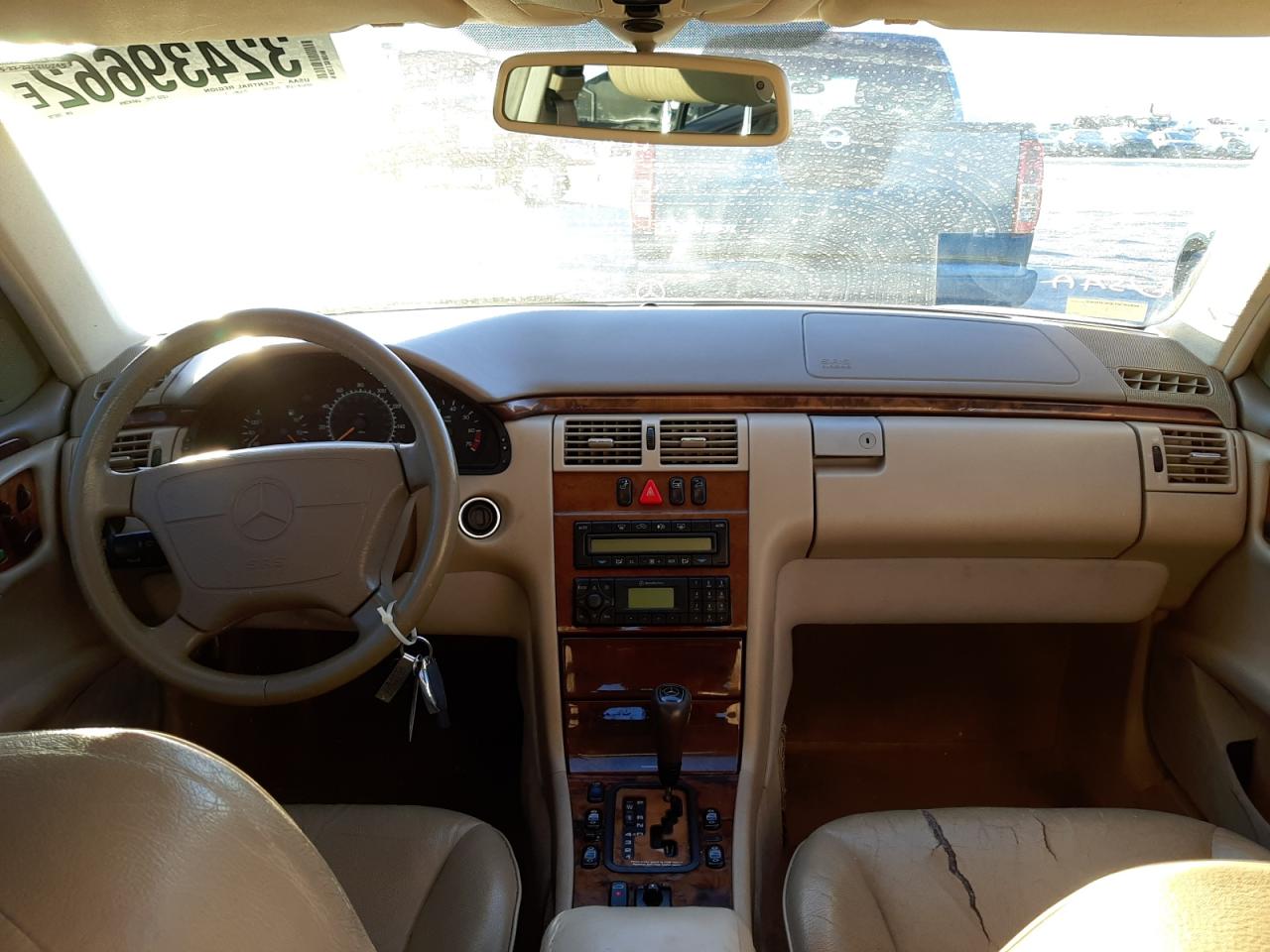 Photo 9 from auction – 1999 MERCEDES-BENZ E 320 with VIN WDBJF65HXXA789796