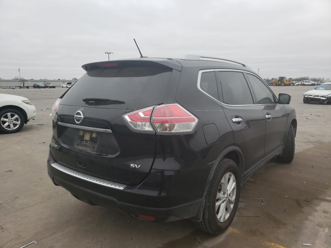 Photo 4 from auction – 2016 NISSAN ROGUE S with VIN JN8AT2MT2GW014778