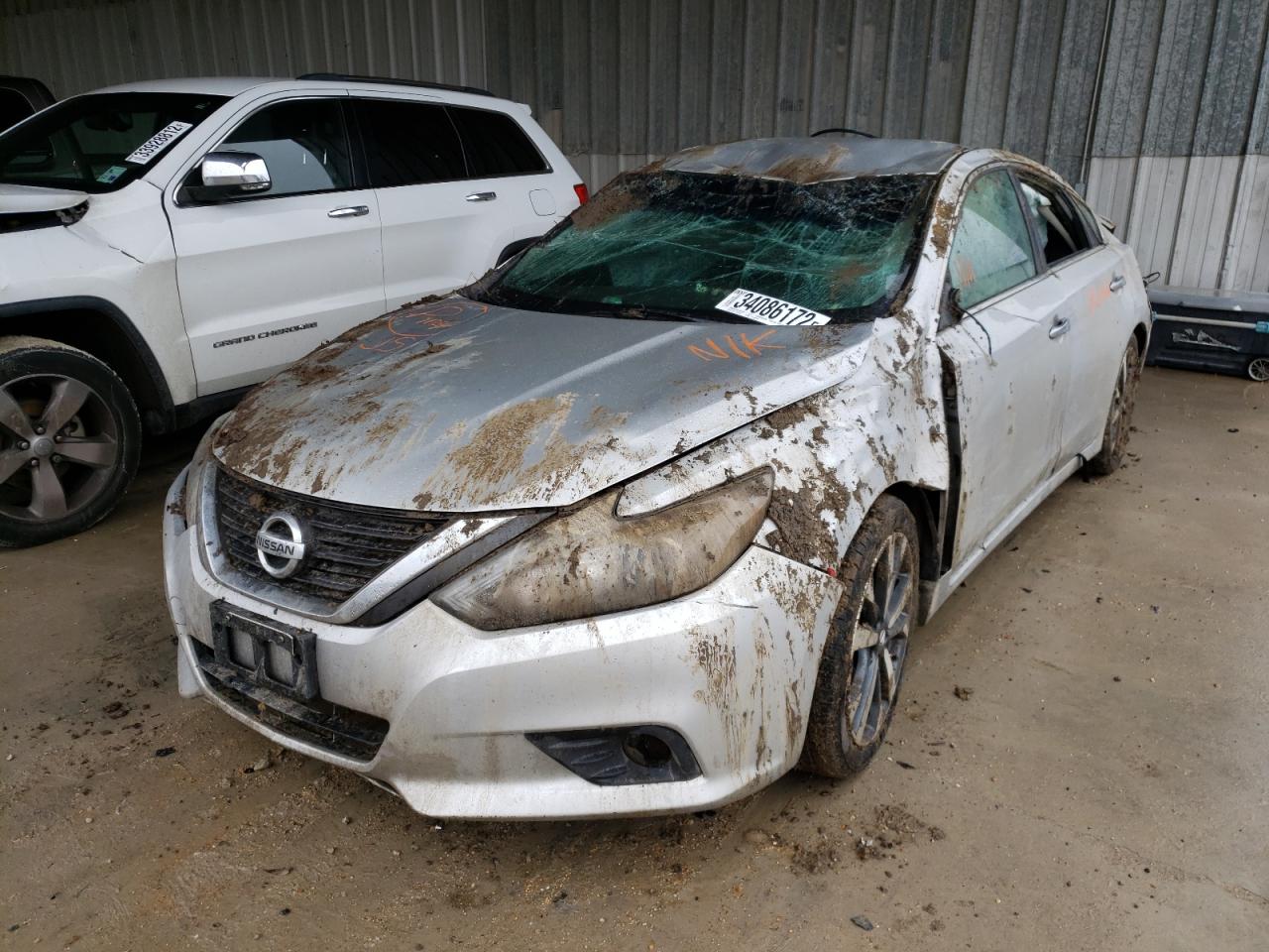 Photo 2 from auction – 2017 NISSAN ALTIMA 3.5 with VIN 1N4BL3AP3HC156434