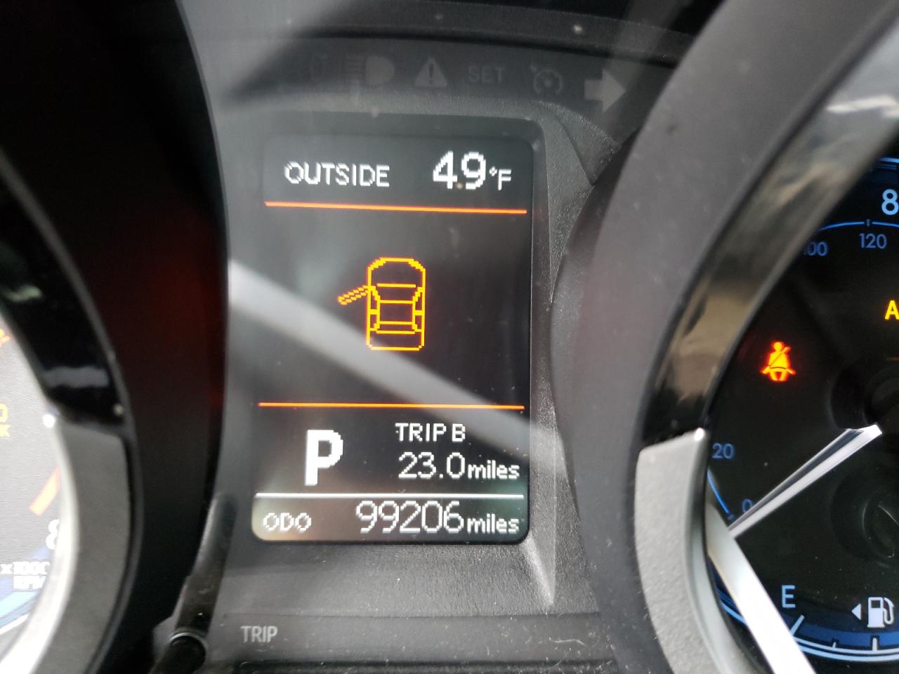 Photo 8 from auction – 2015 TOYOTA COROLLA L with VIN 5YFBURHE7FP277003