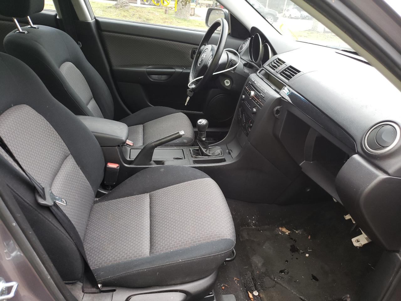 Photo 5 from auction – 2006 MAZDA 3 I with VIN JM1BK12F561498015