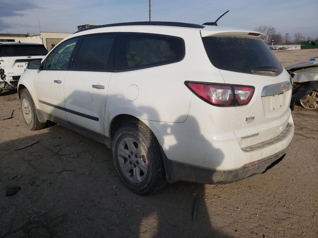 Photo 3 from auction – 2017 CHEVROLET TRAVERSE L with VIN 1GNKRFKD1HJ277951