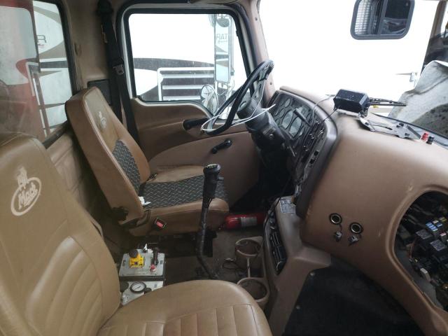 Photo 5 from auction – 2005 MACK 700 CV700 with VIN 1M2AG11C45M021167