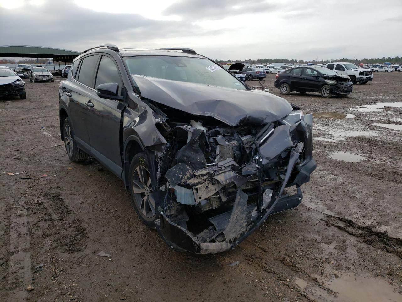 TOYOTA RAV4 XLE 2017 with VIN 2T3WFREVXHW322671 - Photo from auction