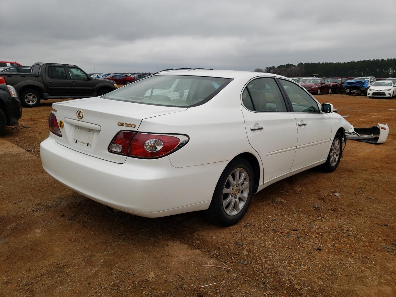 Photo 4 from auction – 2002 LEXUS ES 300 with VIN JTHBF30G920029939