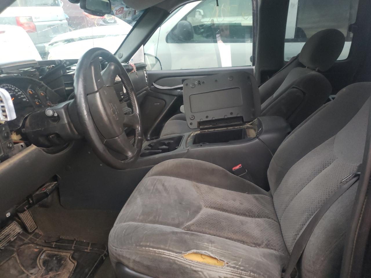 Photo 5 from auction – 2003 CHEVROLET SILVERADO with VIN 2GCEK19T831185247
