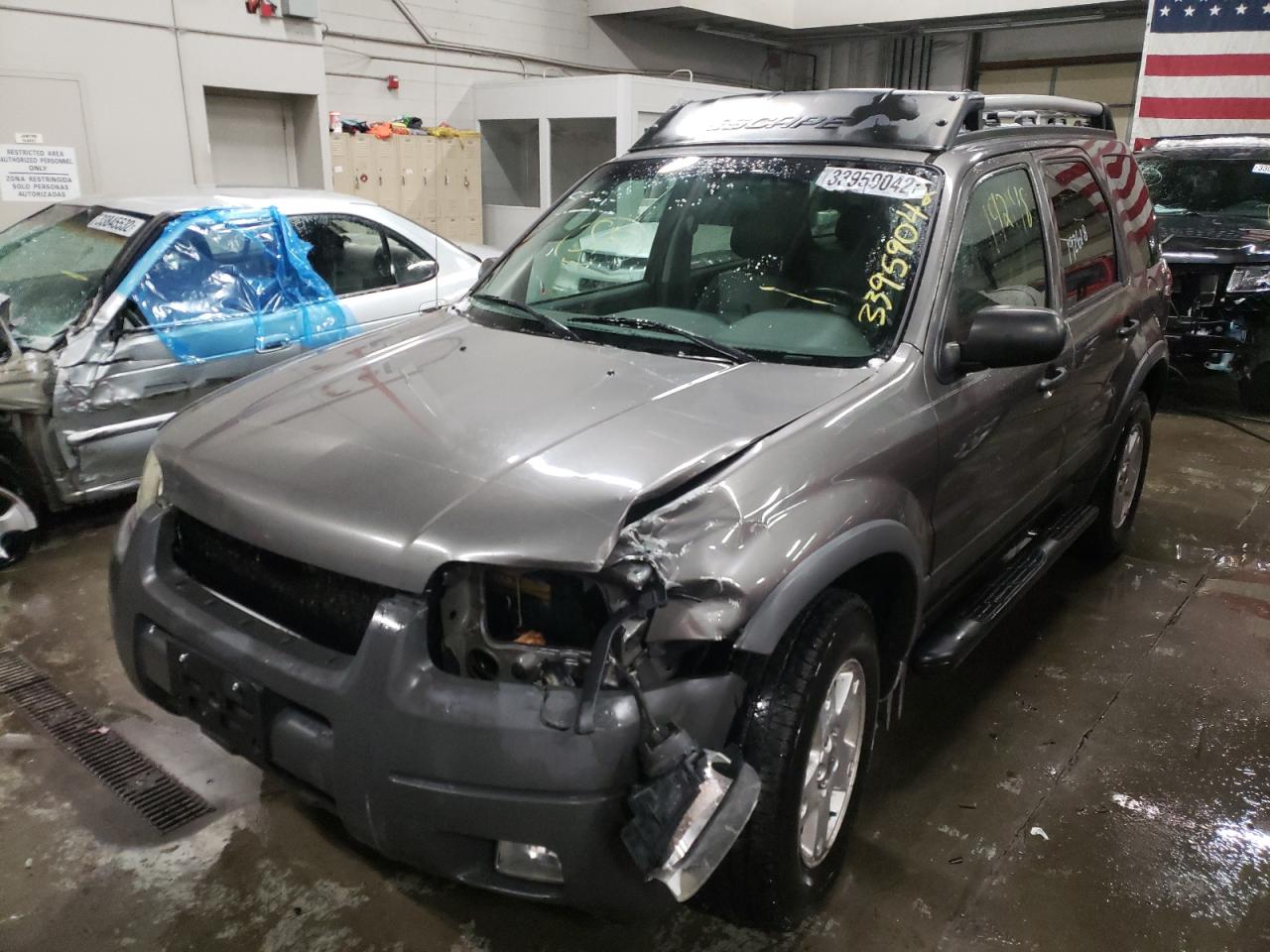 Photo 2 from auction – 2003 FORD ESCAPE XLT with VIN 1FMYU93173KA08326